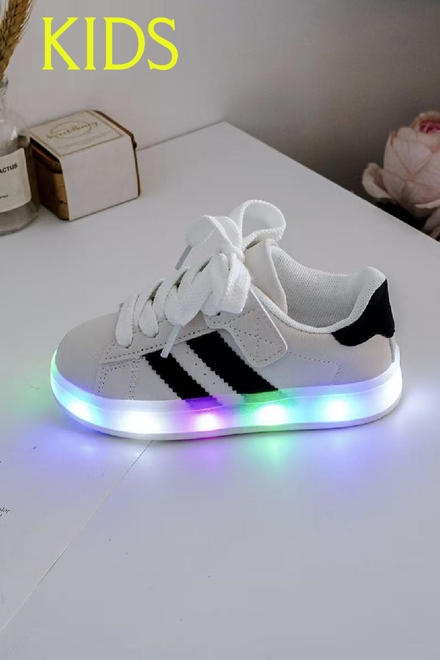 KIDS WHITE LIGHT UP VELCRO STRAP SNEAKERS TRAINERS SHOES 31/36 SIZES