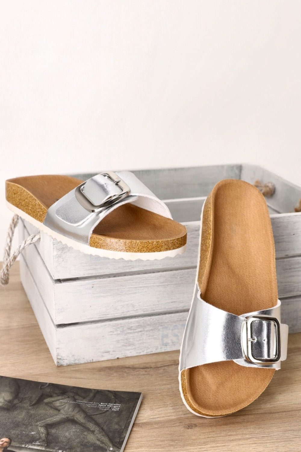SILVER OVERSIZED BUCKLE SOFT FOOTBED SANDALS