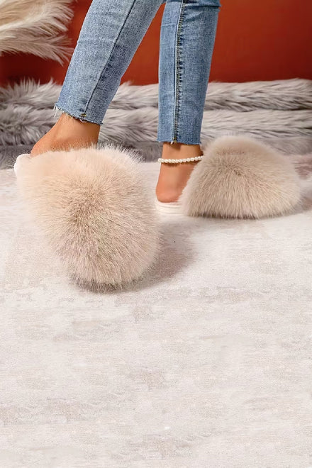 BEIGE EXTREME COSY OVERSIZED FAUX FUR FLUFFY WINTER SLIPPERS SHOES (24 PAIR) Unit Price £4.99