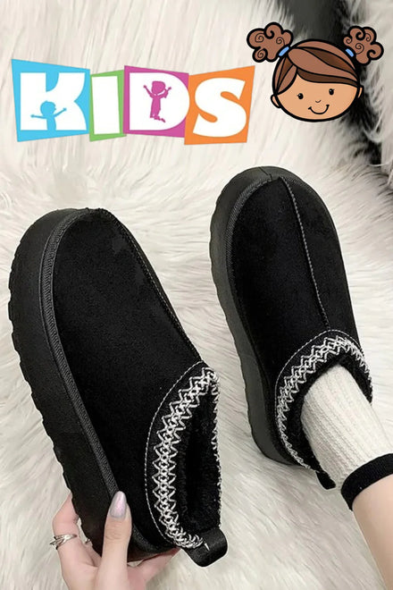 KIDS EMBROIDERY DETAIL FAUX FUR LINING SLIPPERS IN BLACK 19-24 SIZES