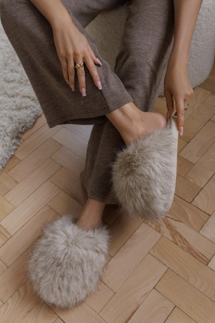 KHAKI EXTREME OVERSIZED FAUX FUR FLUFFY SLIPPERS
