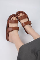 DOUBLE STRAP FLAT SLIDER SANDALS IN CAMEL