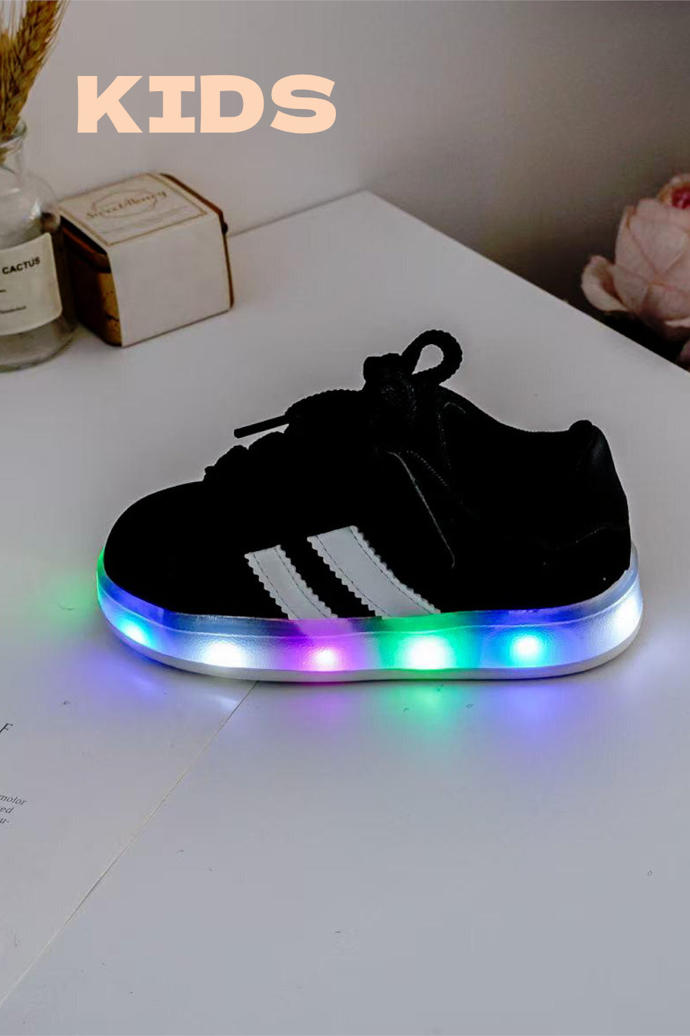 KIDS BLACK LIGHT UP TRAINERS LACE UP LUMINOUS FLASHING SNEAKERS 31/36 SIZES