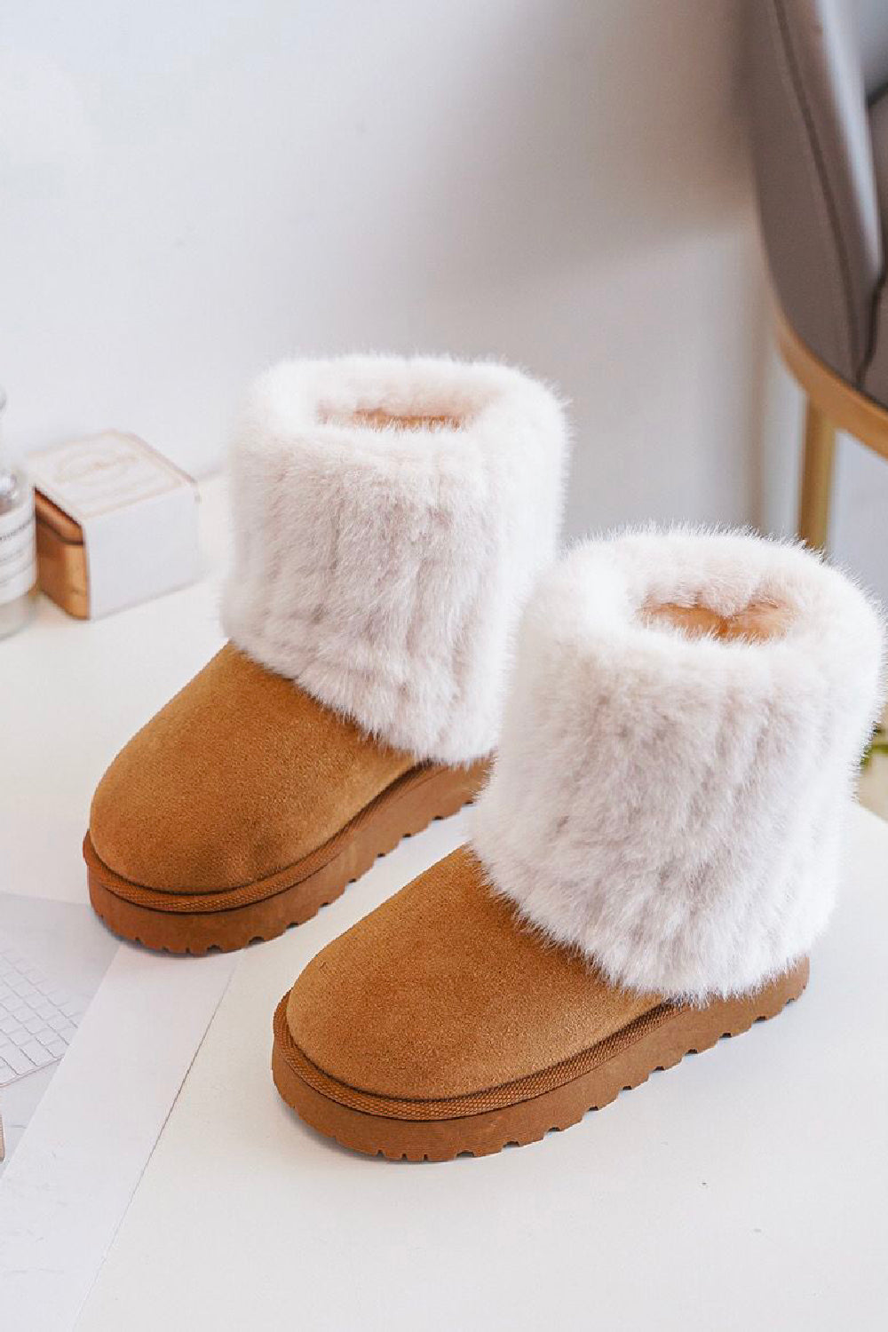 KIDS FOLDED OVER FLUFFY FAUX FUR LINING ANKLE BOOTS IN CAMEL 31-36 SIZES