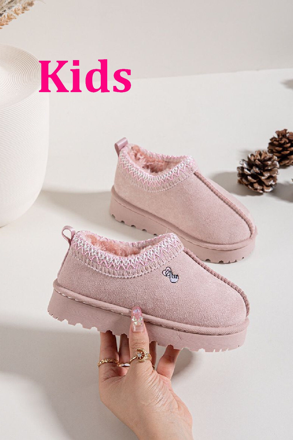 KIDS PINK EMBROIDED FLUFFY FAUX FUR LOW PLATFORM SLIPPERS 31/36