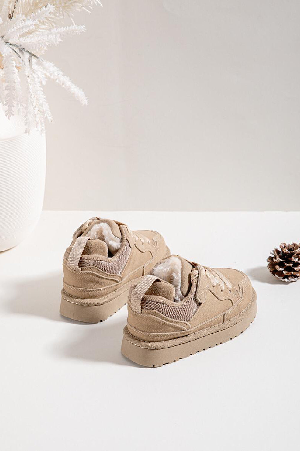 KIDS FLUFFY COSY BEIGE LACE UP FLAT FAUX FUR LINED TRAINERS WINTER 31/36 SIZES