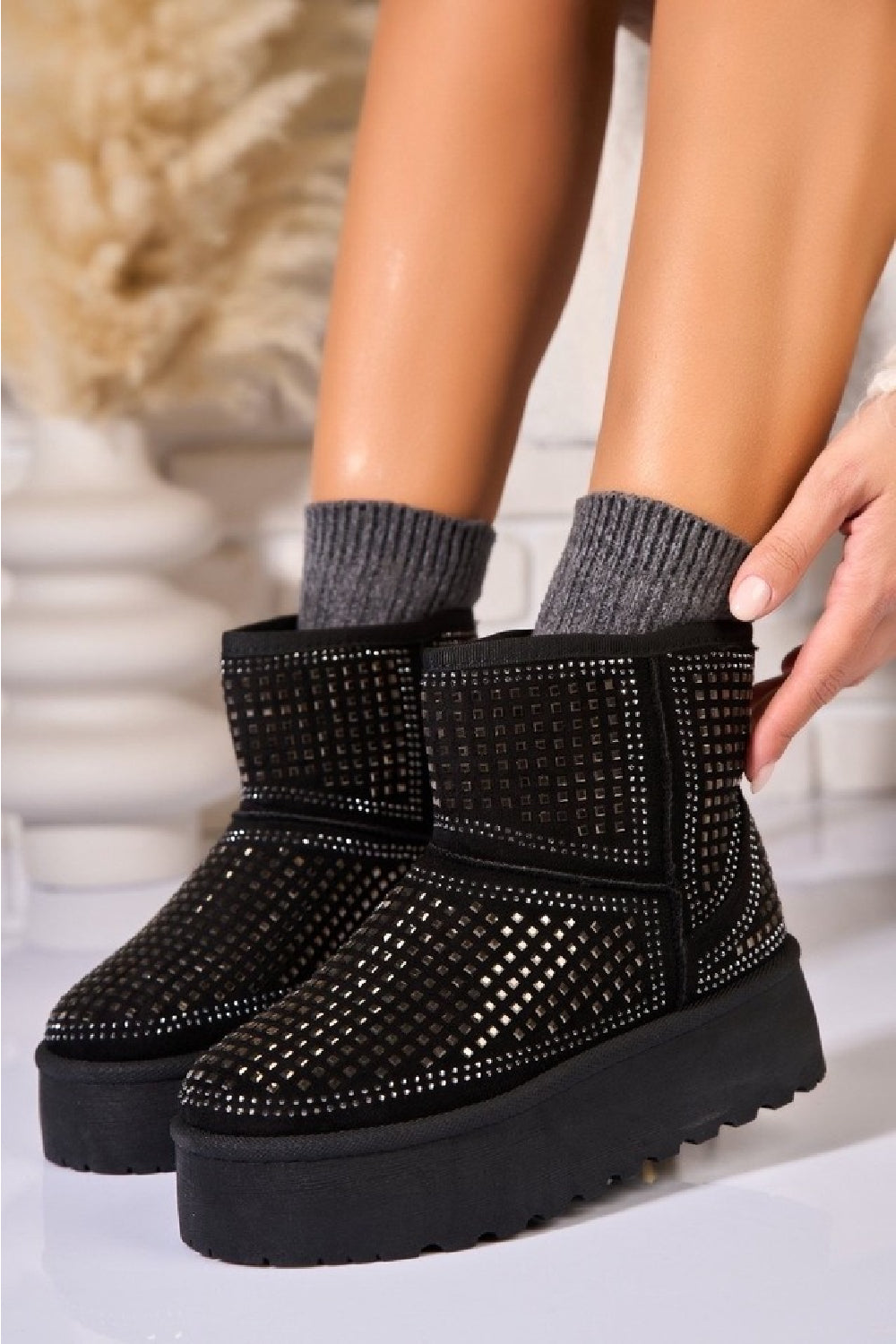 BLACK ULTRA MINI SPARKLY FUR LINED CHUNKY PLATFORM SNOW BOOTS