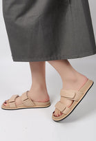 DOUBLE STRAP FLAT SLIDER SANDALS IN BEIGE