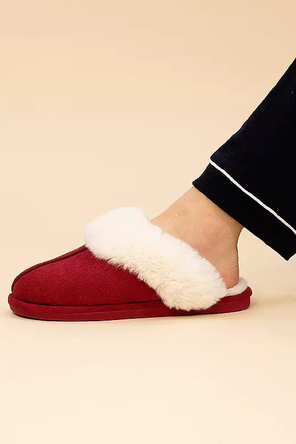 WINE RED FAUX FUR LINED COSY WINTER SLIPPERS