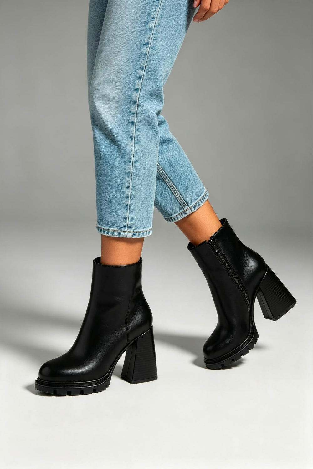 BLACK PU BLOCK HEEL PLATFORM ANKLE BOOTS