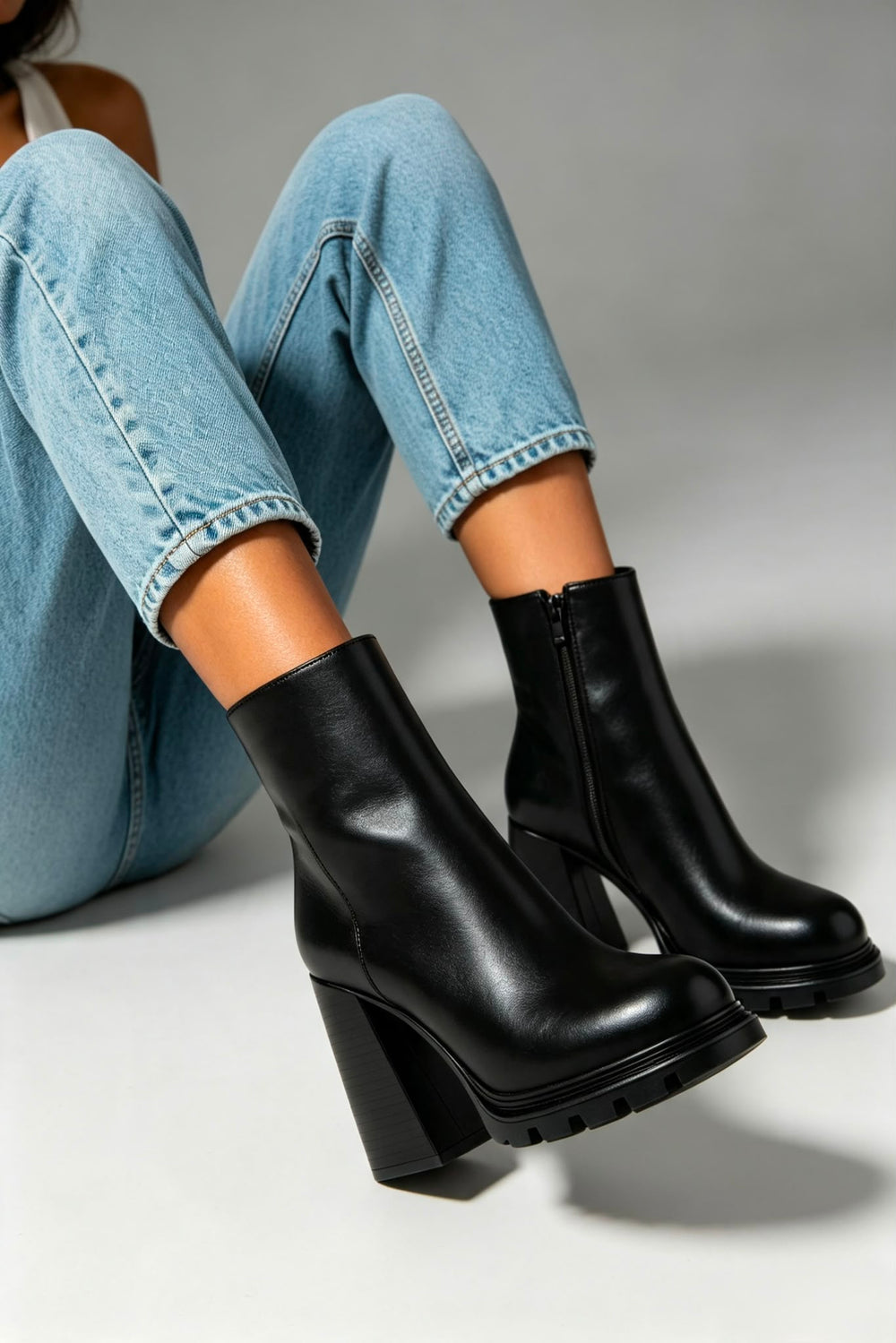 BLACK PU BLOCK HEEL PLATFORM ANKLE BOOTS