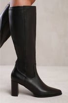 BLACK KNEE HIGH HEELED BOOT