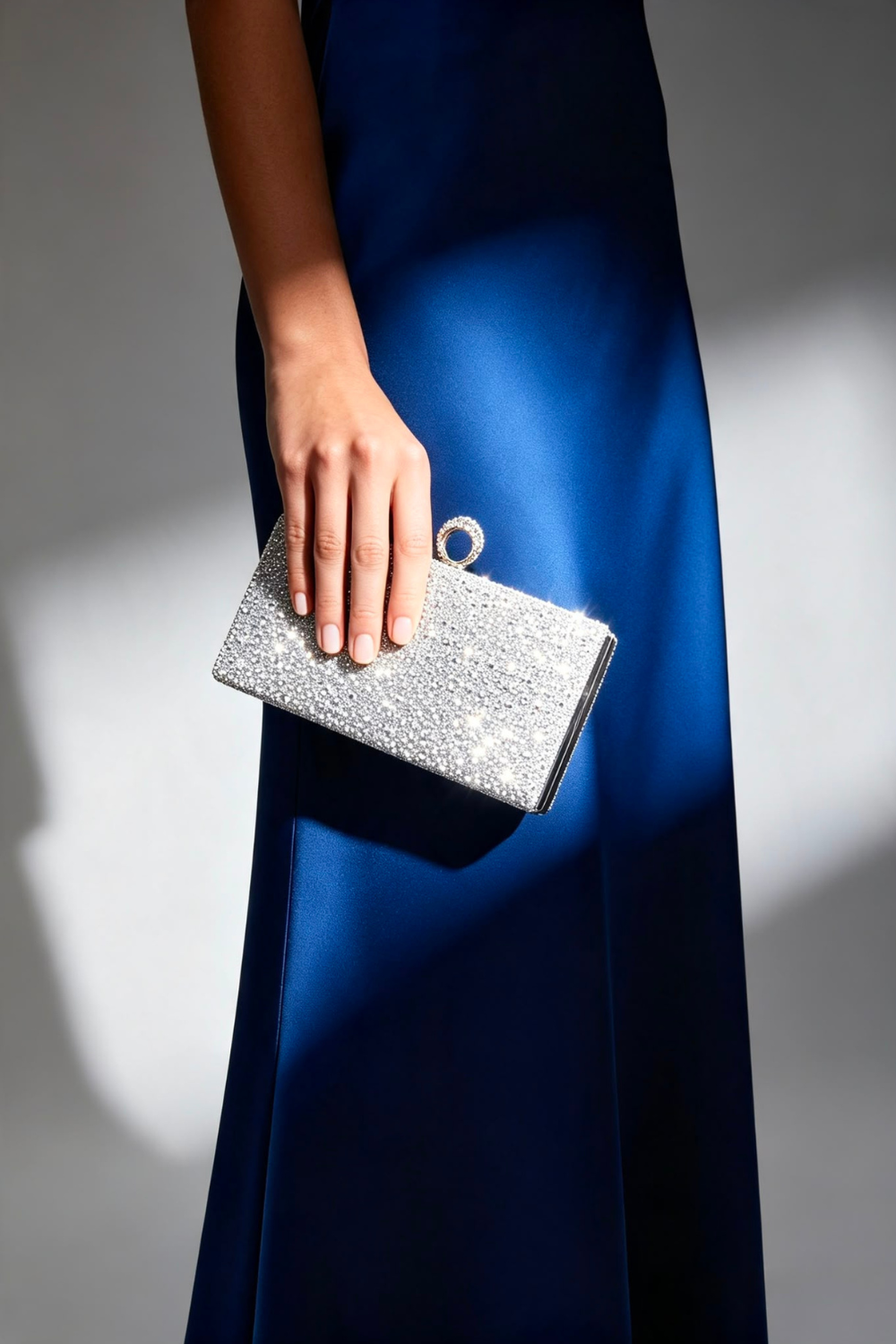 Sparkling Silver Crystal Clutch Bag with Ring Handle & Chain Strap