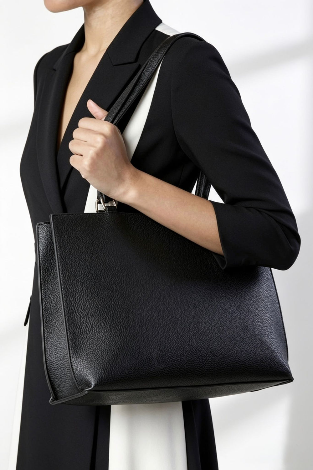 Wholesale Women's Premium Faux Leather Tote Bag - Black