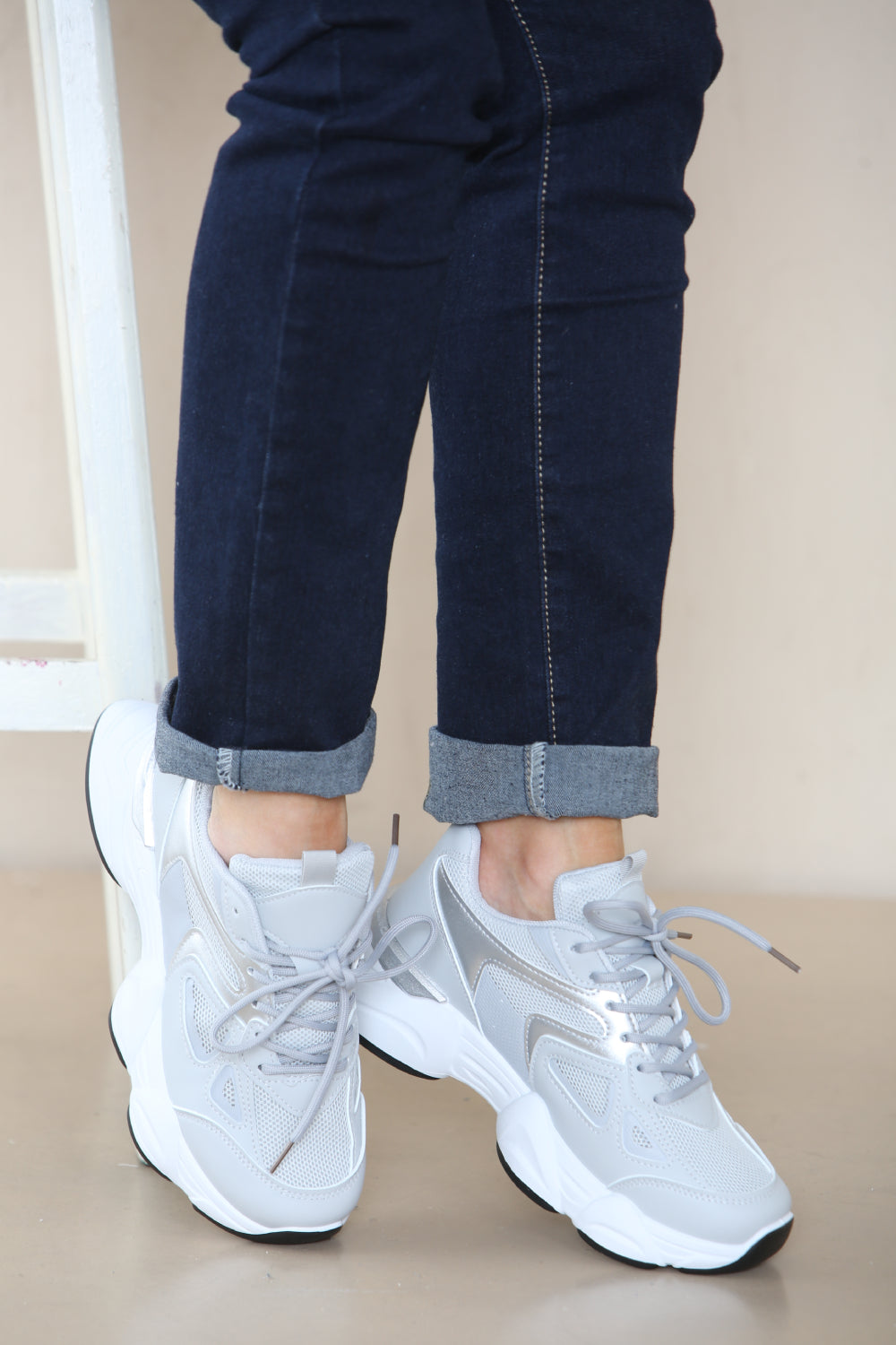 GREY CHUNK SOLE LACE UP TRAINERS