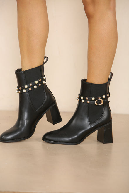 BLACK PU BLOCK HEEL ANKLE BOOTS WITH FAUX PEARL DETAIL