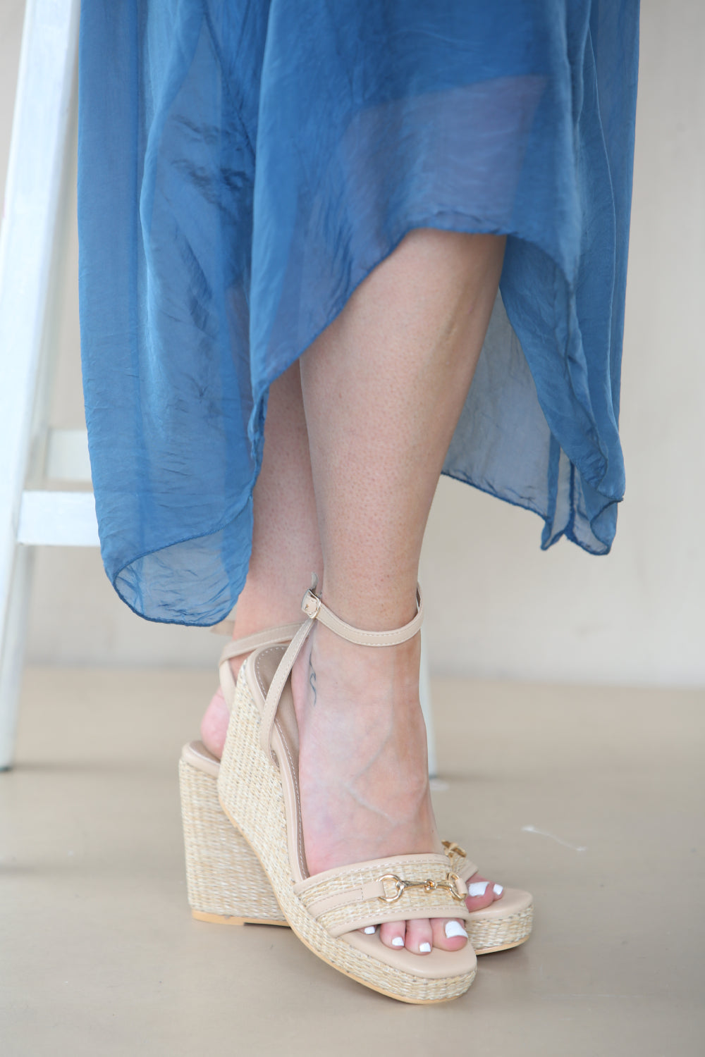 BEIGE BASKET WEAVE WEDGE SANDALS WITH TRIM BUCKLE DETAIL