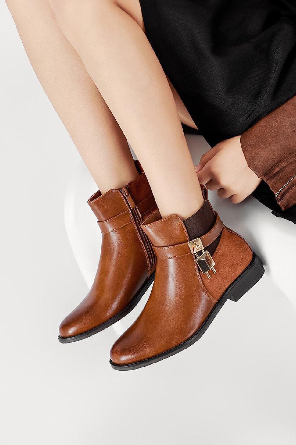 Women's Flat Lock Detail Chelsea Designer Ankle Boot in Camel
