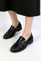 Women's Black Textured Shiny Pleated Slip On Loafers