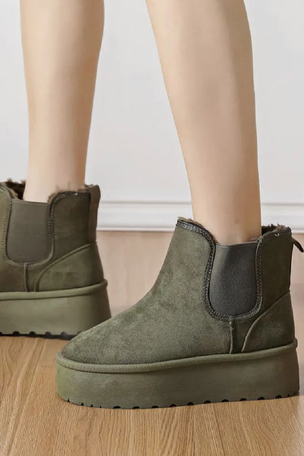 GREEN FLUFFY PLATFORM SOLE CHELSEA FAUX FUR LINED ANKLE BOOTS