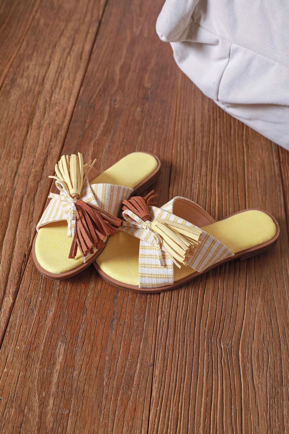 Bohemian Canvas Tassel Summer Mules Sliders in Yellow