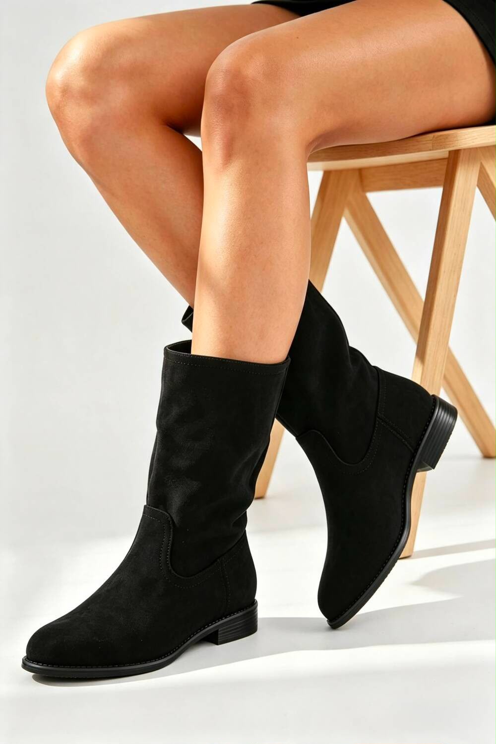 Ladies Classic Black Mid-Calf Suede Boots