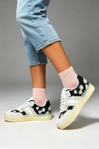 Women's Floral Daisy Print Trainers In Black