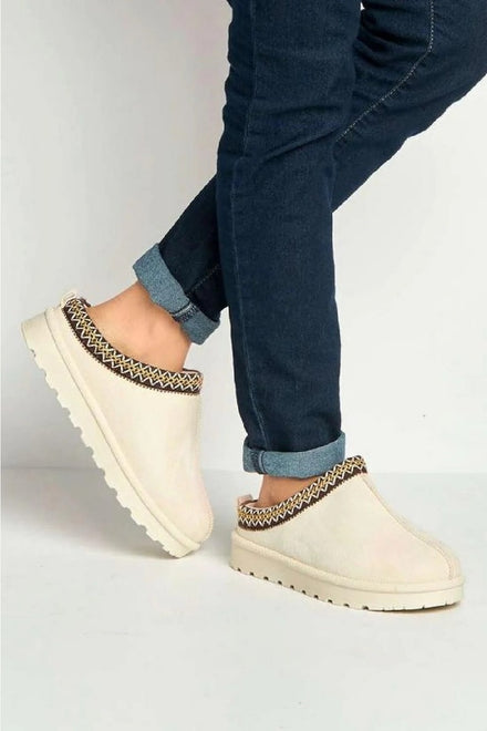 CREAM FAUX SUEDE EMBROIDERED AZTEC COZY SLIPPER BOOTS
