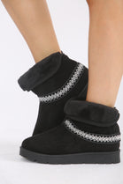 BLACK FOLD OVER EMBROIDED AZTEC DETAIL FULLY FUR LINED BOOT