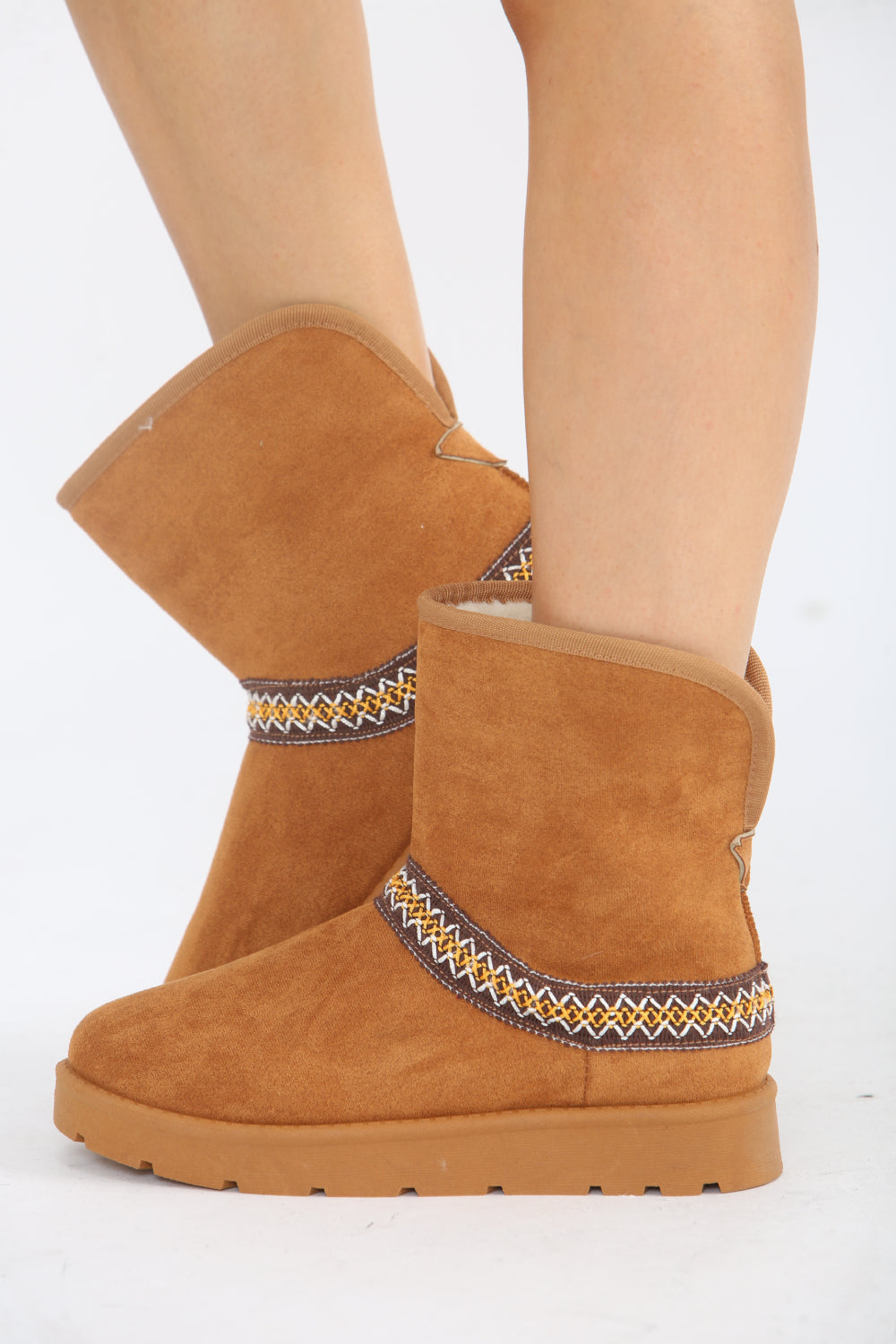 CHESTNUT FOLD OVER EMBROIDED AZTEC DETAIL FULLY FUR LINED BOOT
