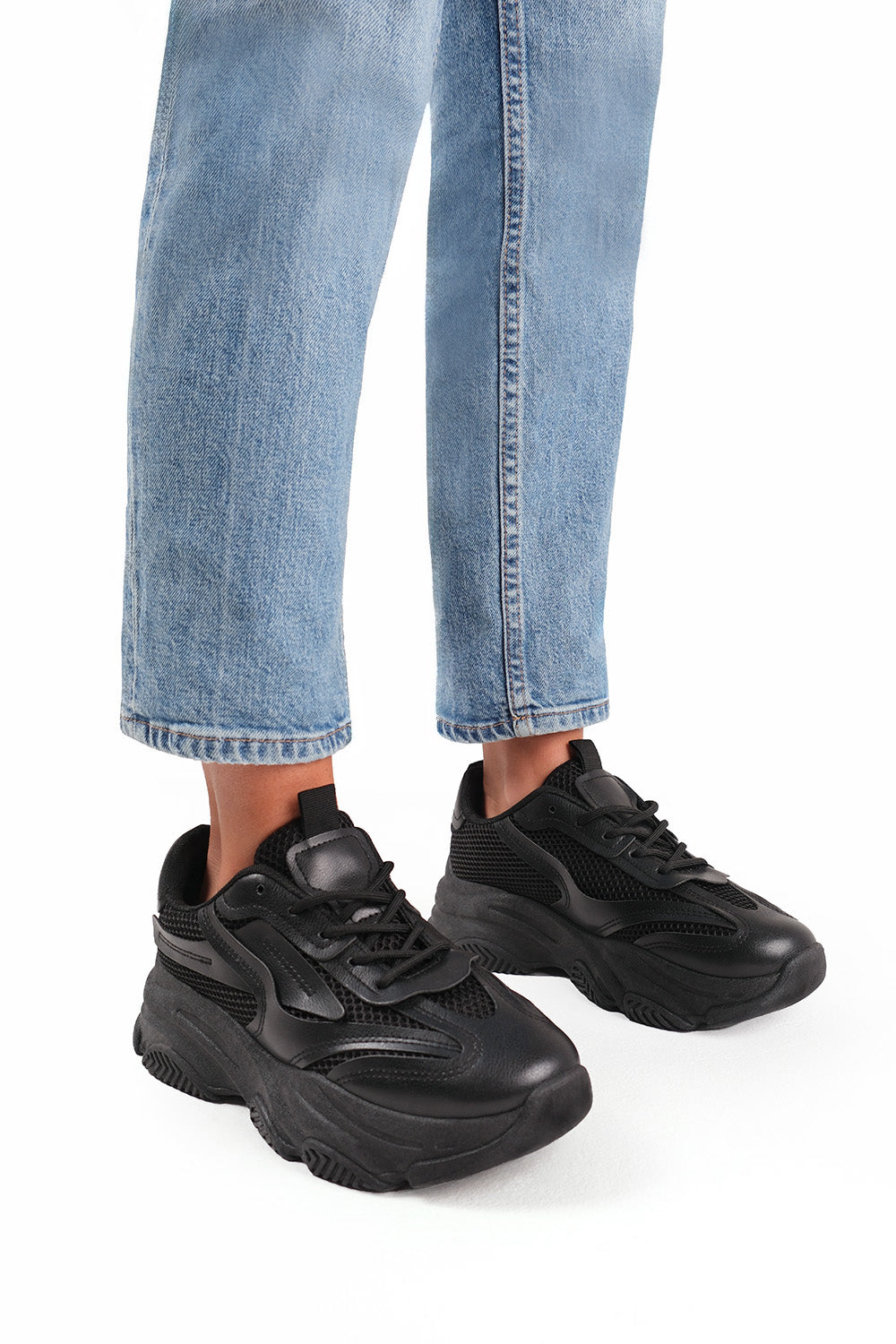 BLACK CHUNK SOLE TONAL MESH CONTRAST LACE UP TRAINERS
