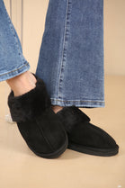 WOMENS WARM BLACK SUEDE SNUG FAUX FUR SLIPPERS