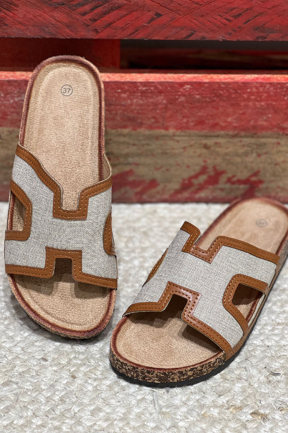 CAMEL CUT OUT STRAP FLAT SLIP ON SANDALS SLIDERS