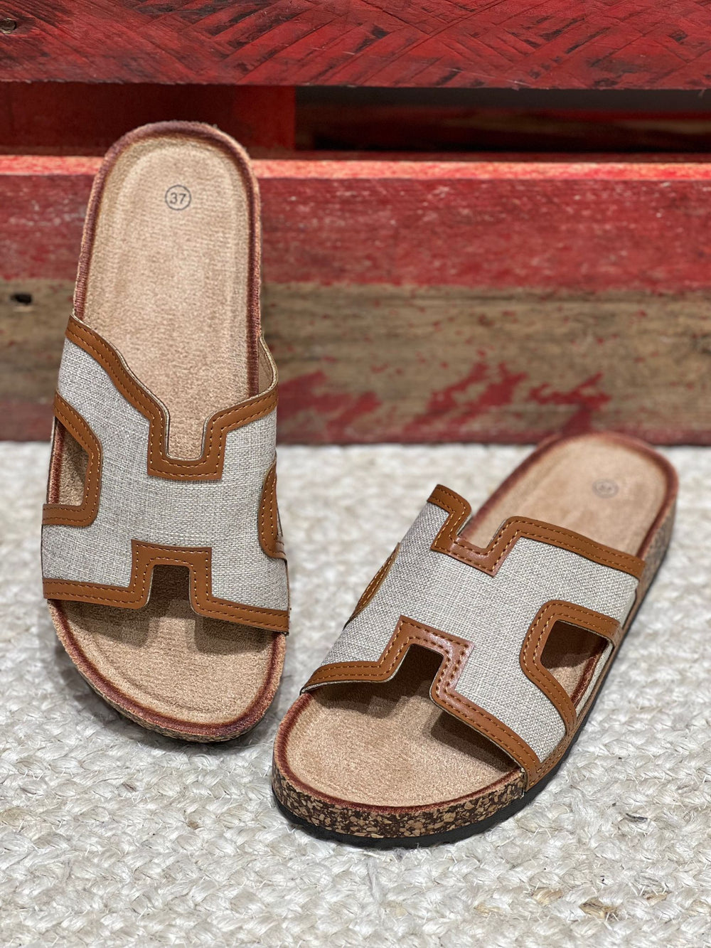 CAMEL CUT OUT STRAP FLAT SLIP ON SANDALS SLIDERS