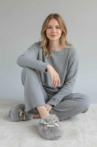 FAUX FUR COSY RIBBON SLIPPERS DESIGNER LADIES GIRLS SHOES MIX COLOUR -36 PAIR BOX (UNIT PRICE £6.50 PER PAIR)