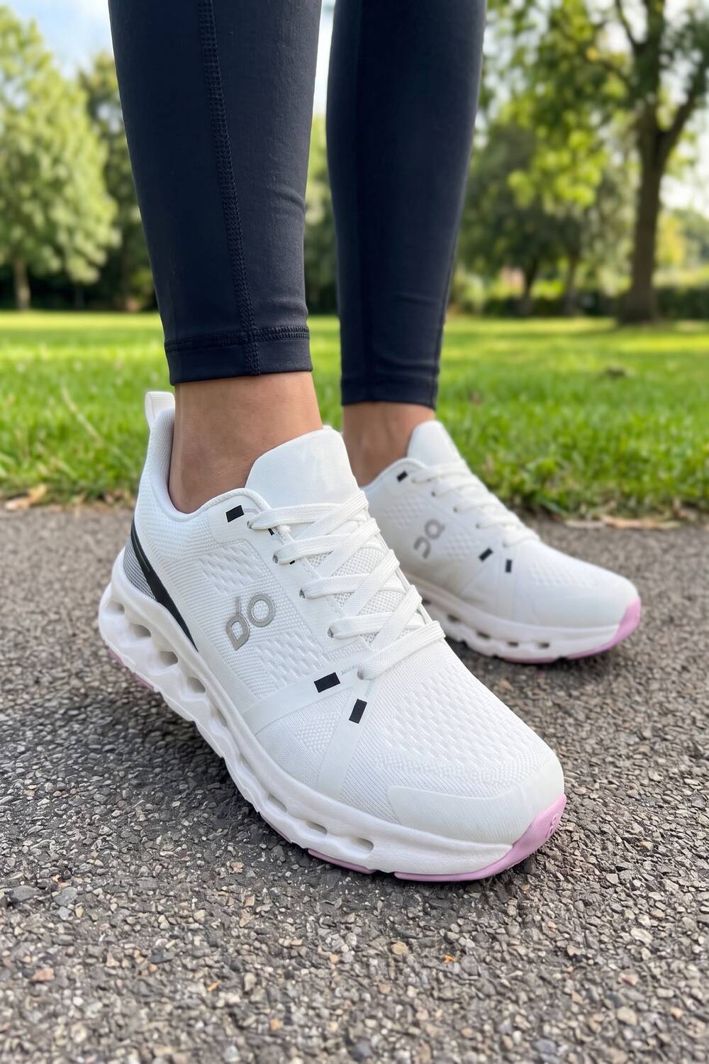Women’s White Comfort Sneakers Breathable Lightweight Sport Trainers