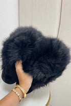 BLACK EXTREME OVERSIZED FAUX FUR FLUFFY SLIPPERS