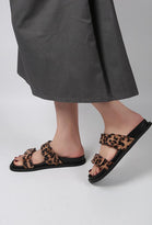 DOUBLE STRAP FLAT SLIDER SANDALS IN LEOPARD