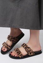 DOUBLE STRAP FLAT SLIDER SANDALS IN LEOPARD