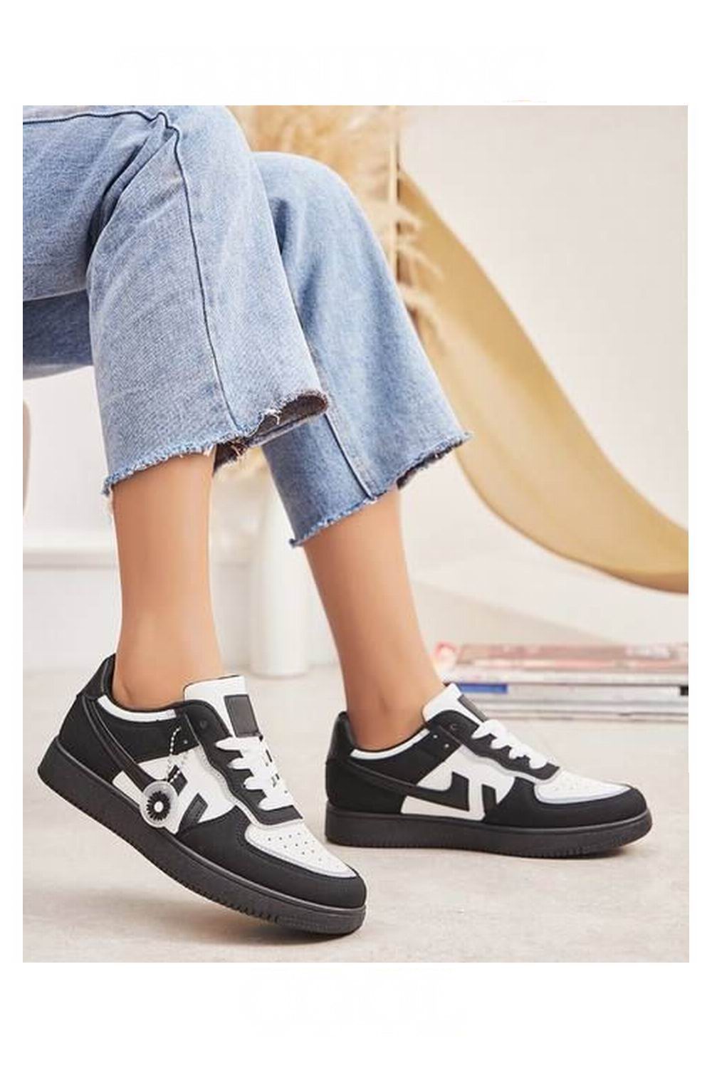 BLACK WHITE LACE UP FLAT TRAINERS